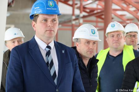 Ogled gradbišča nove Osnovne šole Frana Albrehta in seznanitev s potekom del občinskih svetnikov (18)